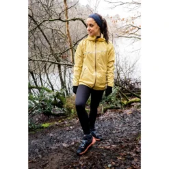 Trailrunning Regenjasje Voor Dames -Default Template 1 damesregenjack voor traillopen oker 15