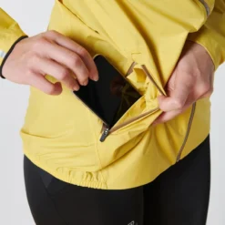 Trailrunning Regenjasje Voor Dames -Default Template 1 damesregenjack voor traillopen oker 2